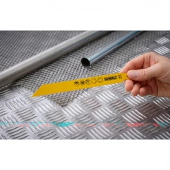Lame De Scie Sabre Pour Le Métal Lame De Scie Sabre Métal Dewalt DT2361-QZ Bi-métal 152 Mm - Lot De 5 5 Lame De Scie Sabre Pour Le Métal Lame De Scie Sabre Métal Dewalt DT2361-QZ Bi-métal 152 Mm - Lot De 5 -Outil de coupe Soldes Magasin bim