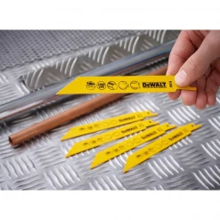 Lame De Scie Sabre Pour Le Métal Lame De Scie Sabre Métal Dewalt DT2384-QZ Coupe 3 Mm 152 Mm - Lot De 5 -Outil de coupe Soldes Magasin fin